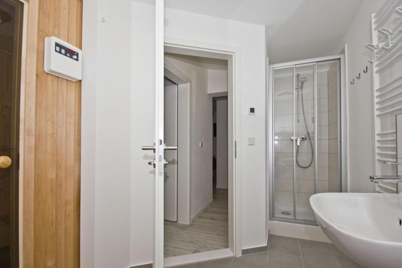 Ferienresidenz Zwei Bodden Fewo2-8 - Balkon, Sauna, Kamin Lietzow ภายนอก รูปภาพ