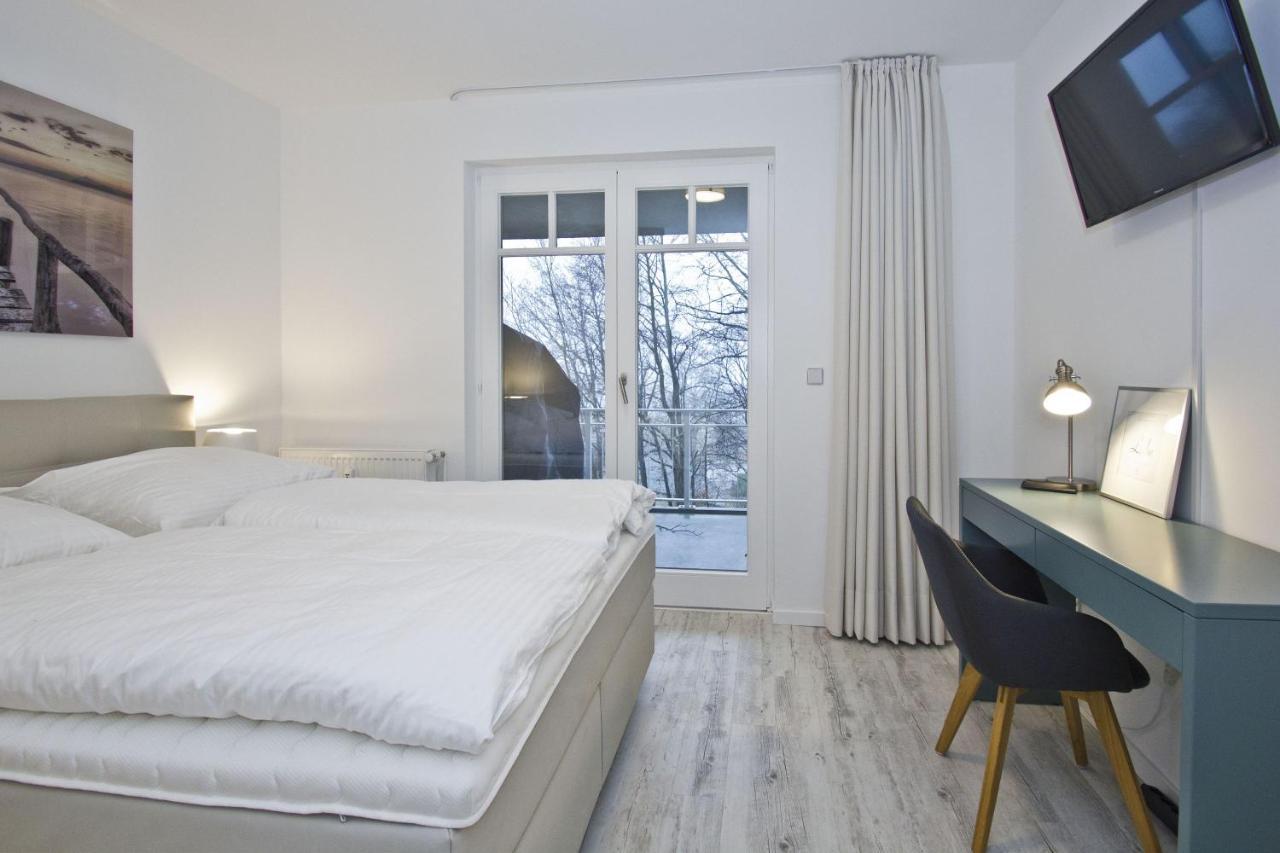 Ferienresidenz Zwei Bodden Fewo2-8 - Balkon, Sauna, Kamin Lietzow ภายนอก รูปภาพ